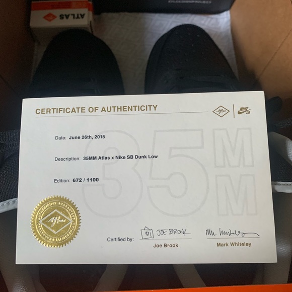 Nike SB Dunk “Atlas 35mm” (Nikon) (w/ Special box and accesories) - Picture 2 of 5